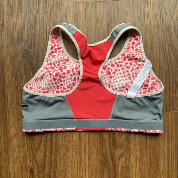 Nike Dri-Fit Sports Bra - Picture 6 of 9